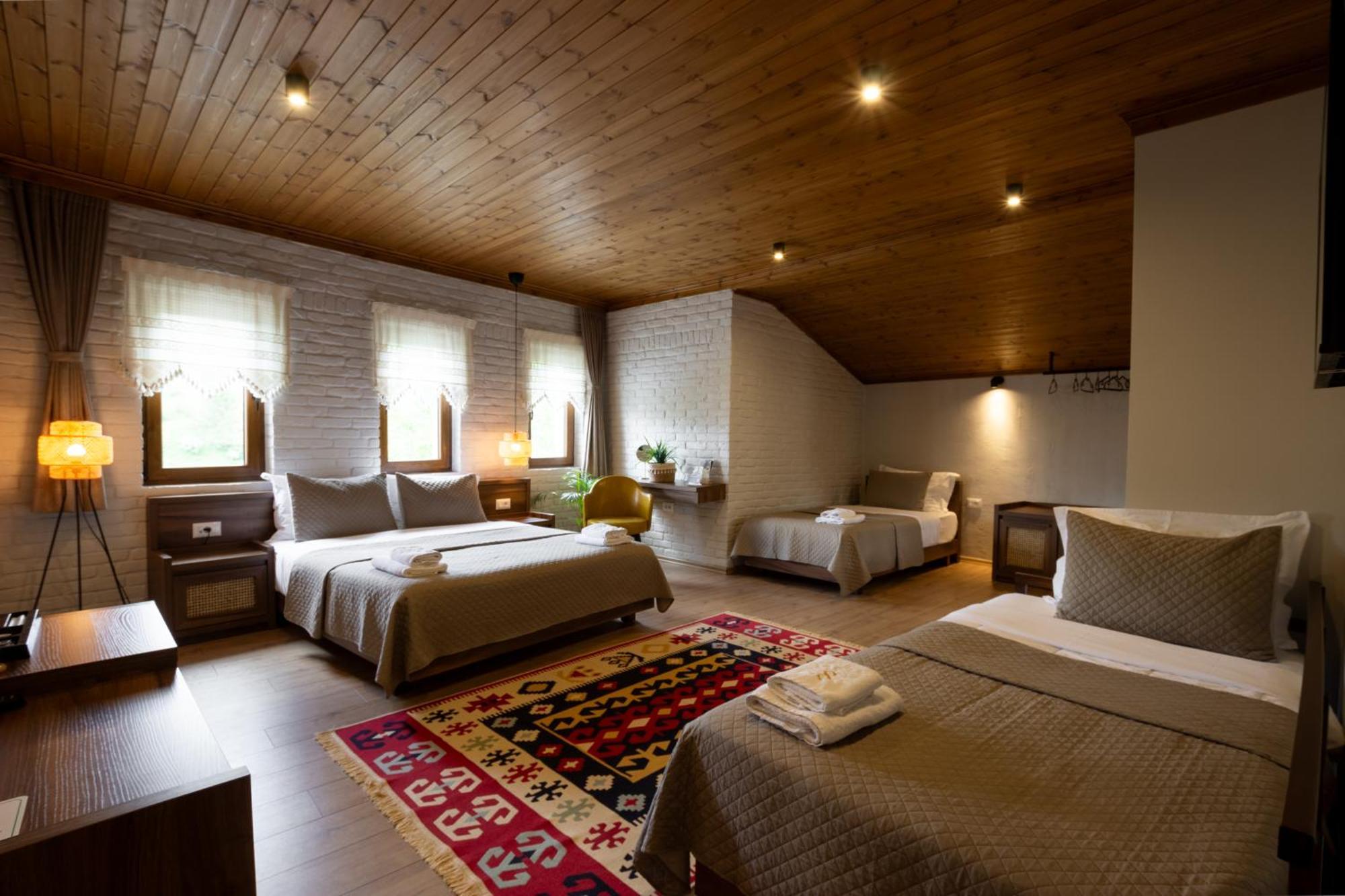 The Stone Sky Hotel Gjirokastër Екстериор снимка