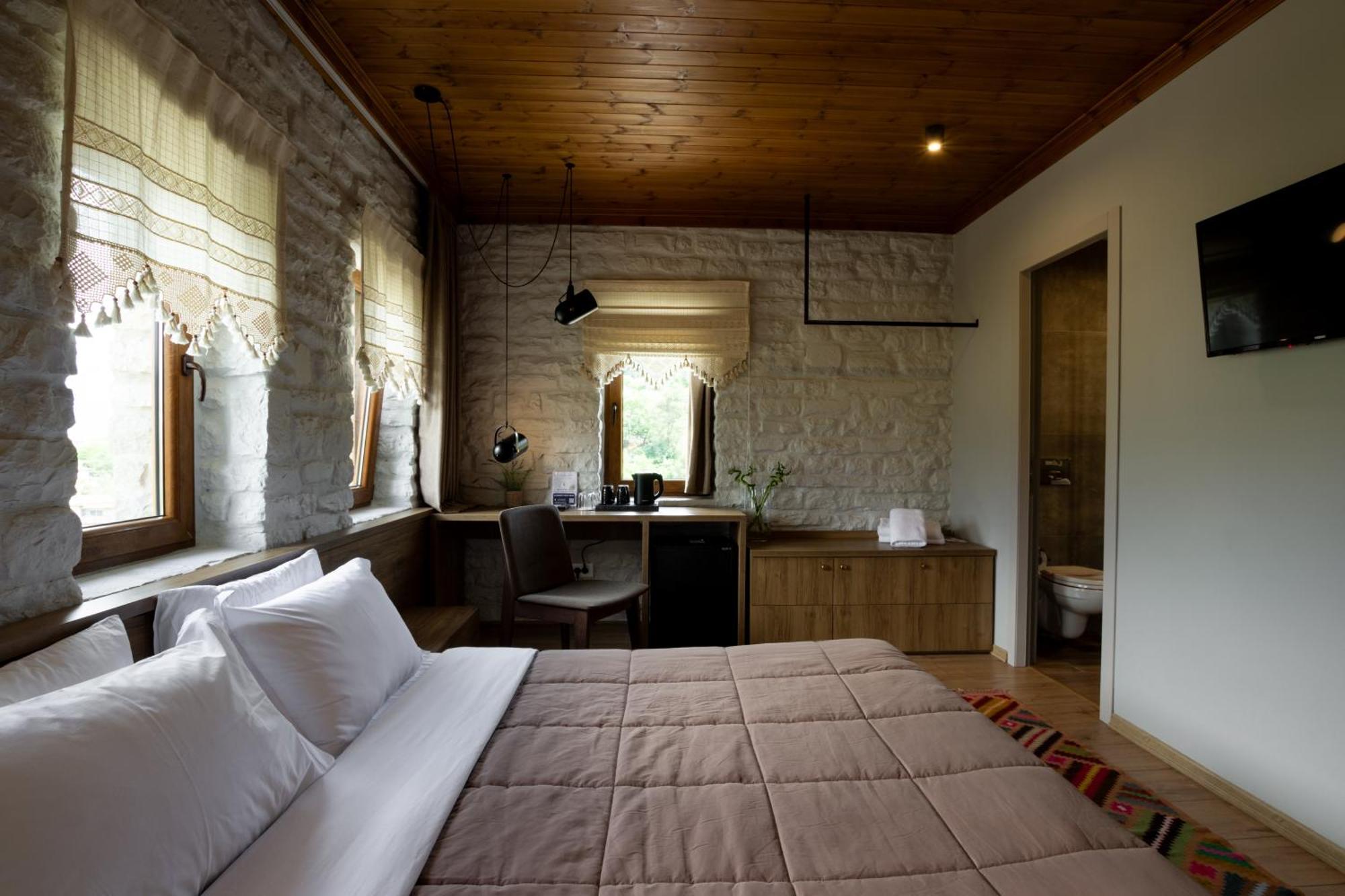 The Stone Sky Hotel Gjirokastër Екстериор снимка