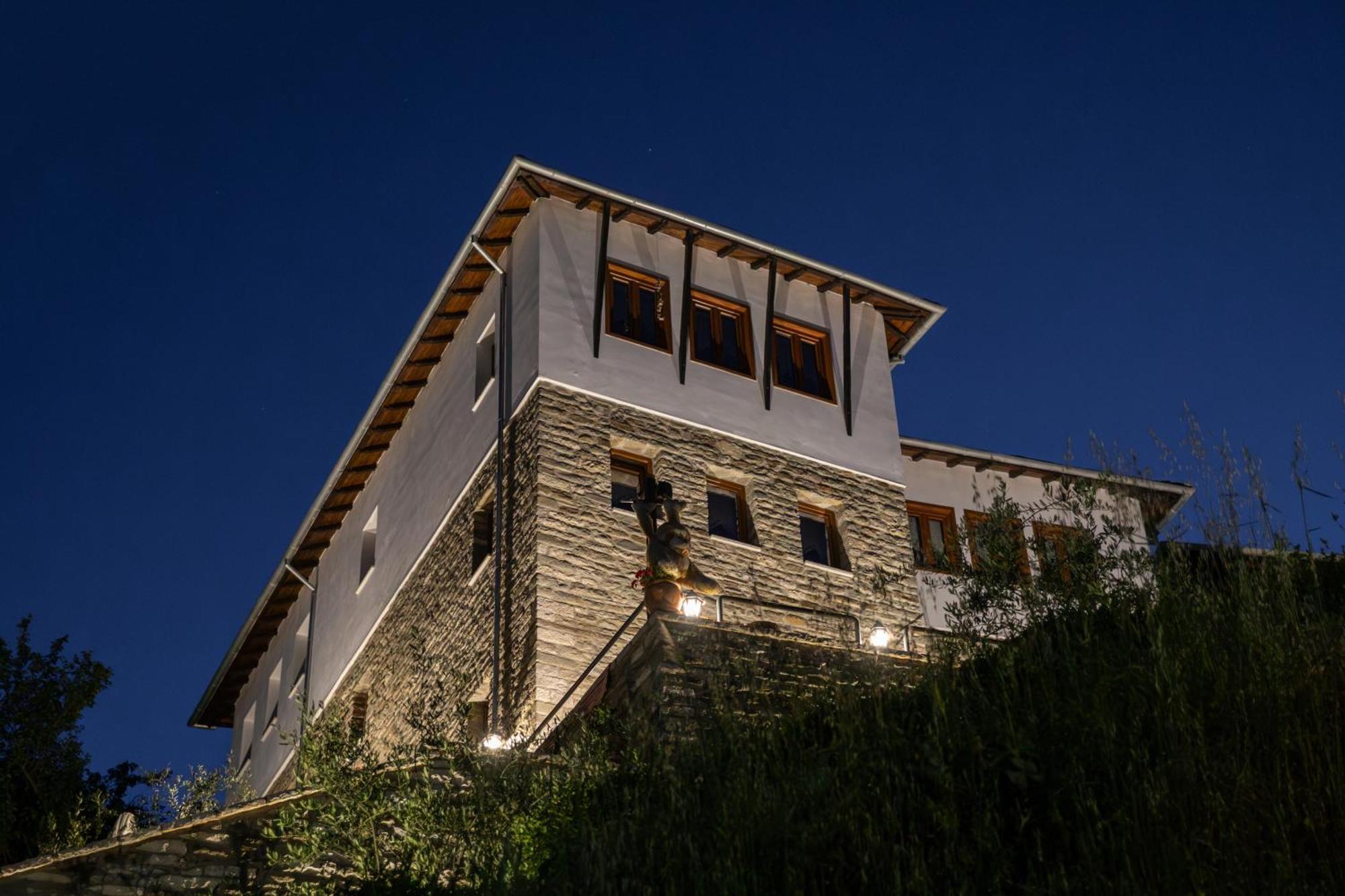 The Stone Sky Hotel Gjirokastër Екстериор снимка