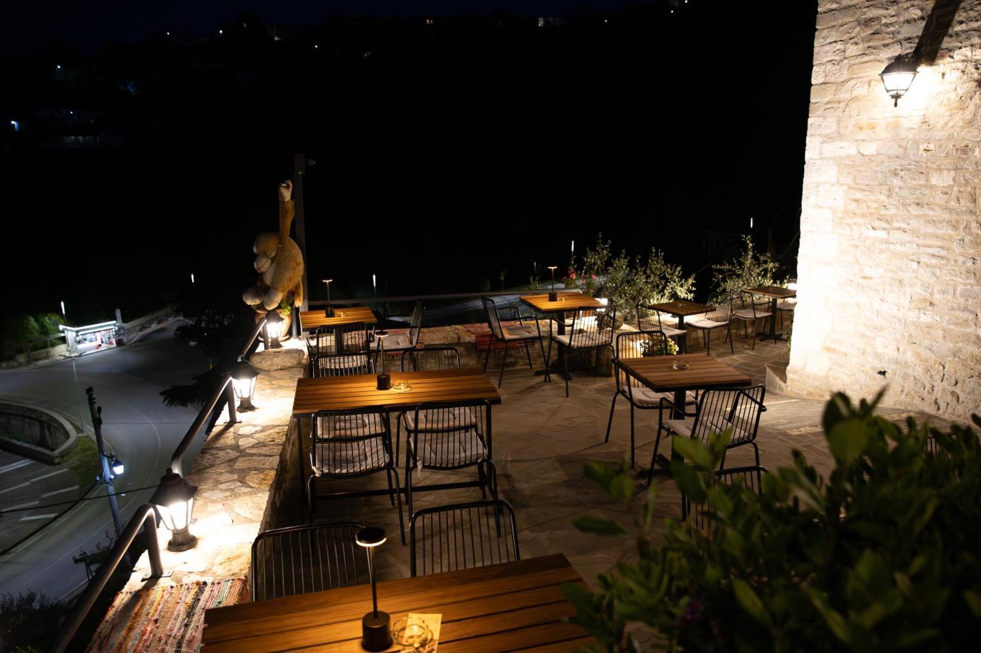 The Stone Sky Hotel Gjirokastër Екстериор снимка